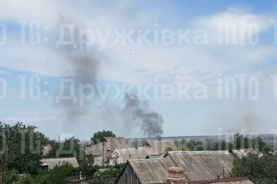Fire in Druzhkivka after an airstrike