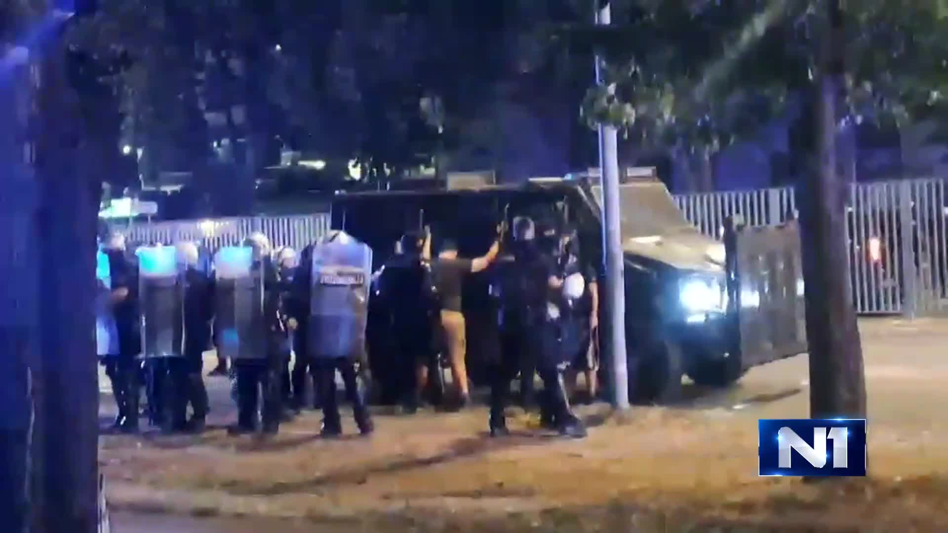 Arrests at Stari Merkator in New Belgrade