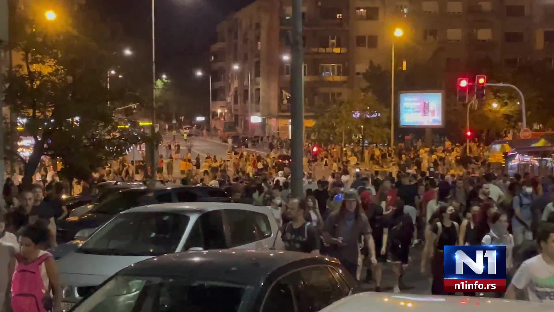 Members of the Gendarmerie began to push back the citizens in a rush. They pushed the demonstrators from Cvijićeva to Starine Novaka in the direction of Tašmajdan