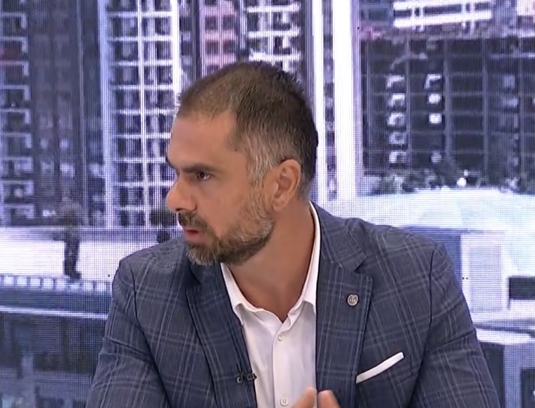 Micin @micinzarko: Protests in Novi Sad are organized chaos