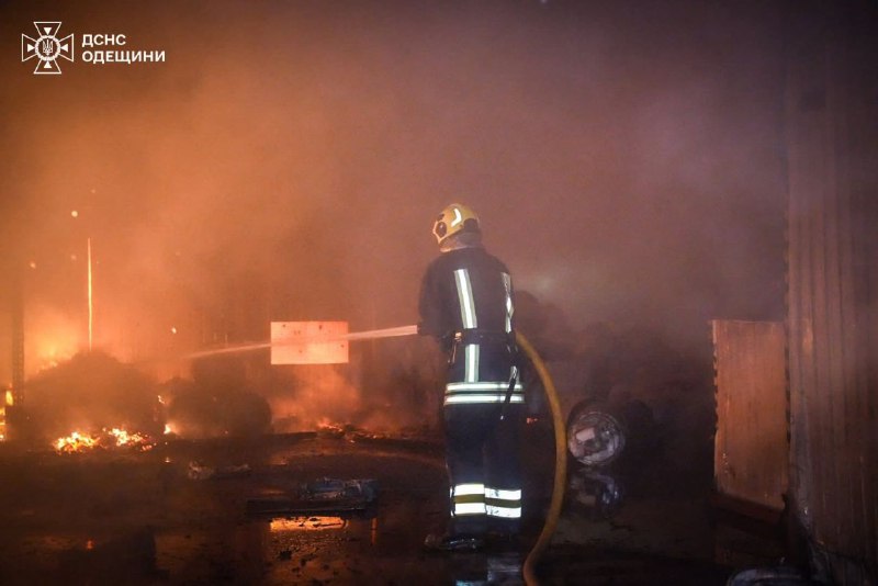 چندین آتش‌سوزی ناشی از حمله پهپادی شبانه در اودسا