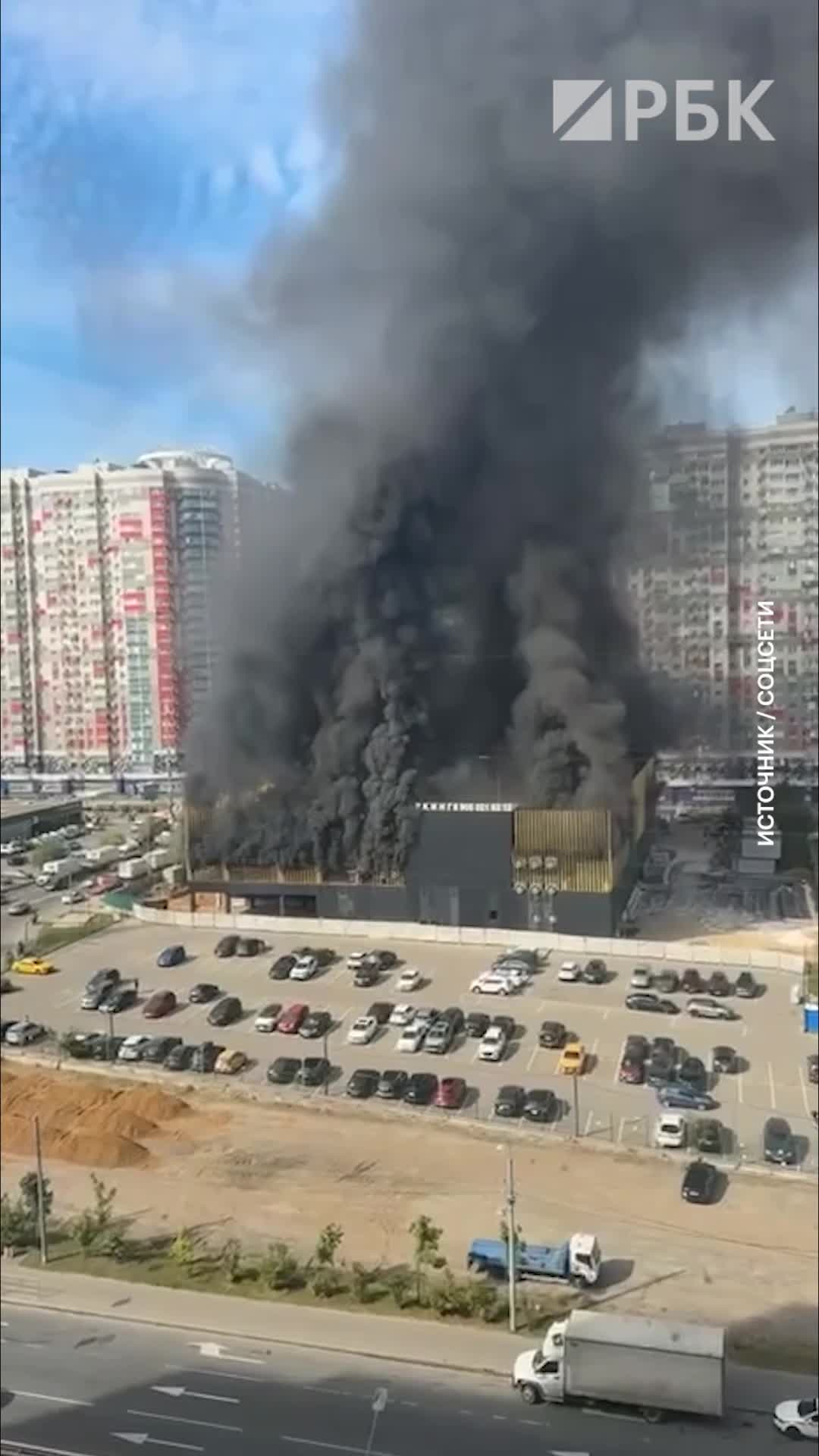 A large fire has been spotted in Putilkovo, Moscow Region.