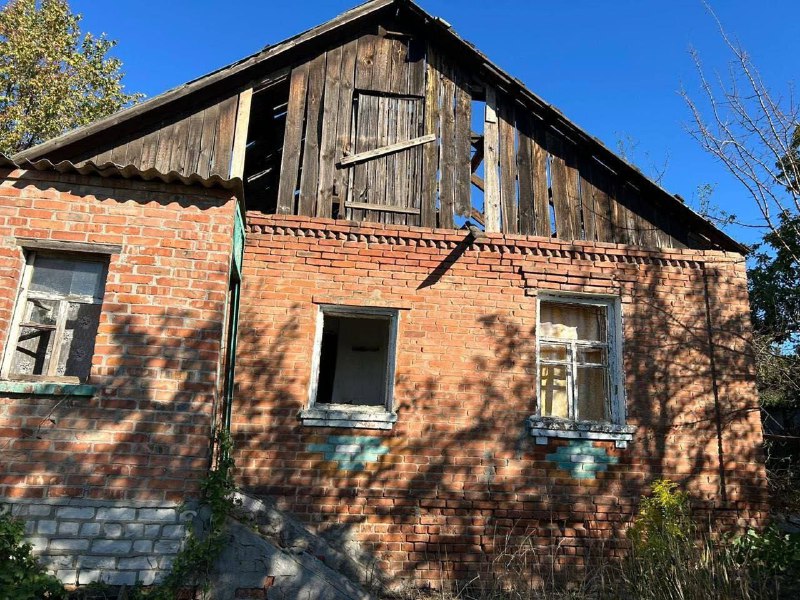 Damage in Sloviansk following at least 2 drones strikes with Molniya-2 drones
