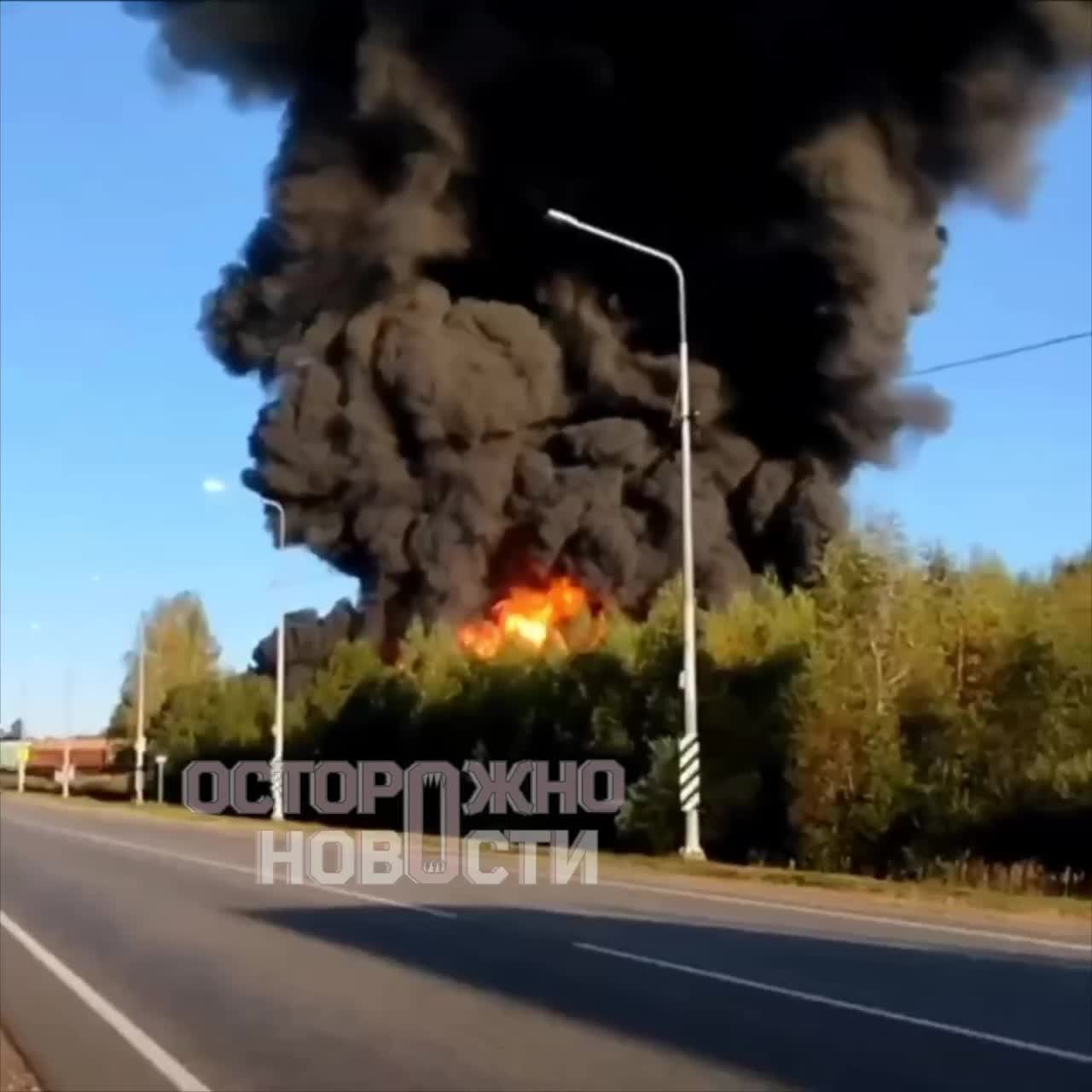 18 cars derailed, 6 caught fire after train collided with a truck near Ryzhykovo of Smolensk region