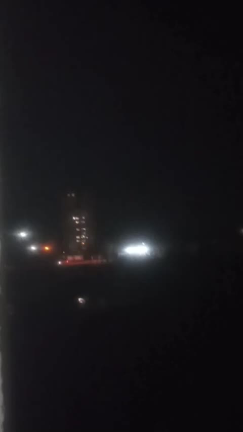 گزارش شده است که یک پهپاد به یک انبار نفت در شاختارسک حمله کرده است.