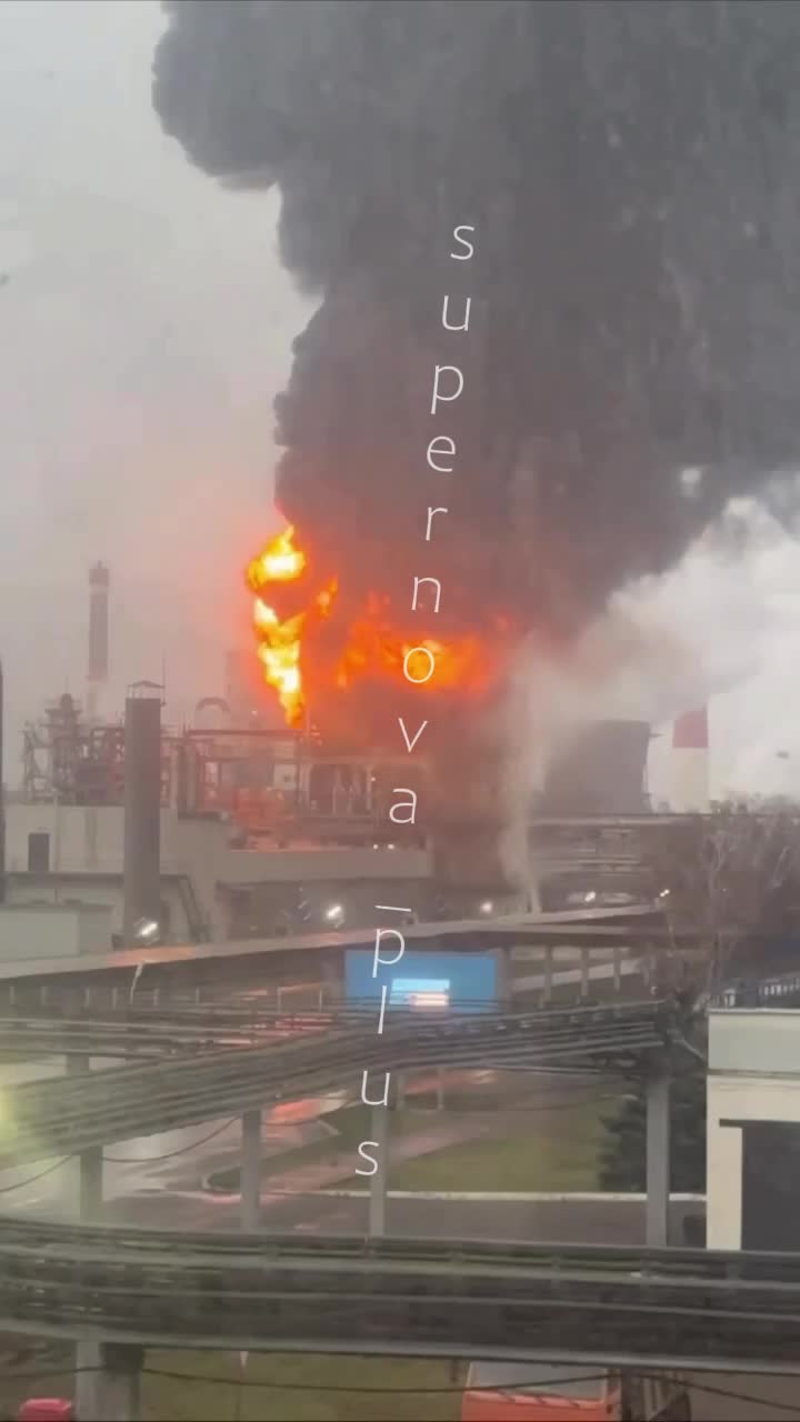 Big fire reported at Nizhnekamsneftekhim chemical plant in Nizhnekamsk in Tatarstan region of Russia