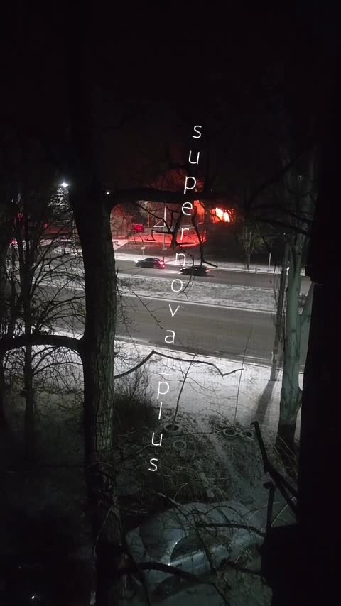 Brand in winkel in Donetsk na vermoedelijke inslag van luchtafweergeschut.