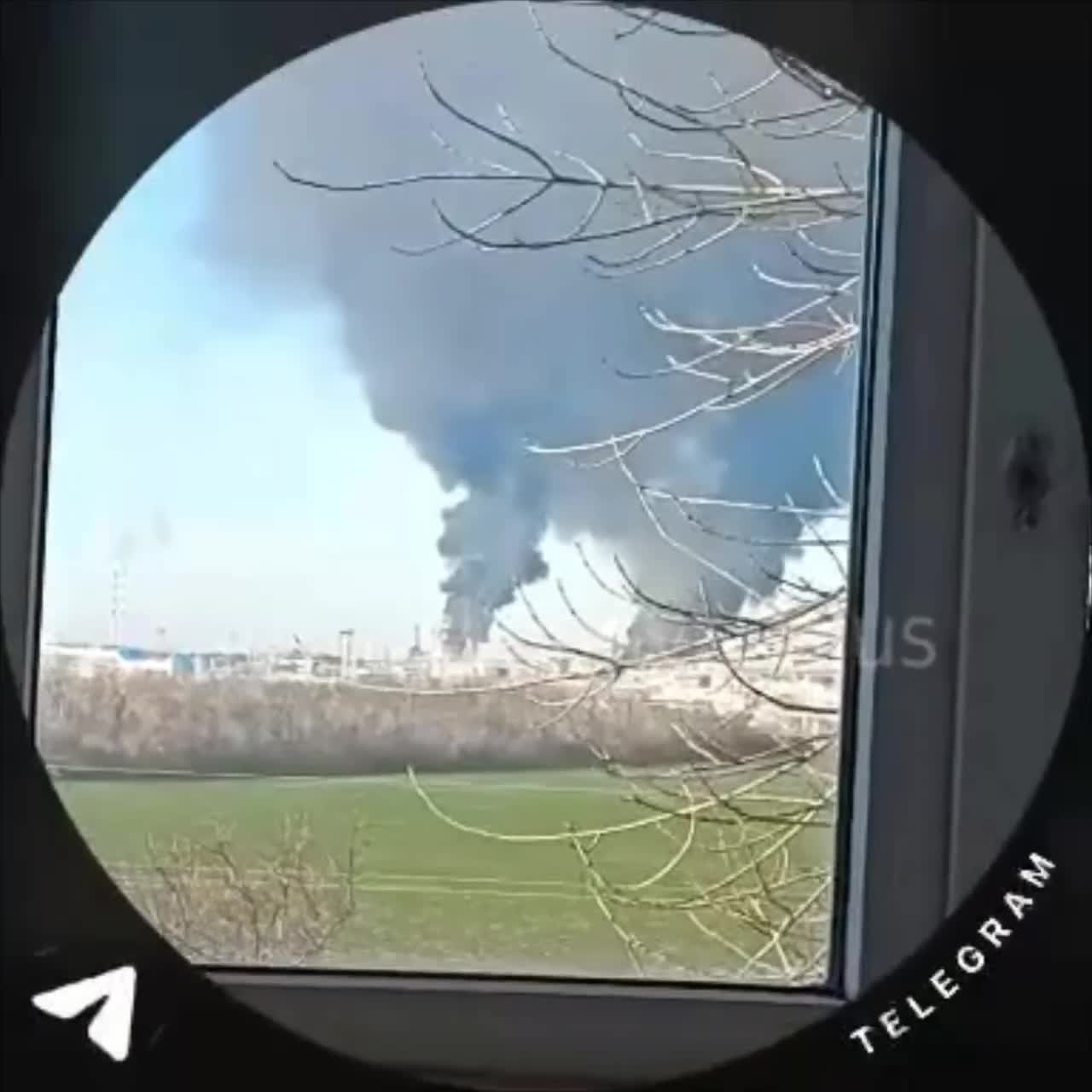 Explosions and fire reported at Novoskhakhtinsky oil refinery