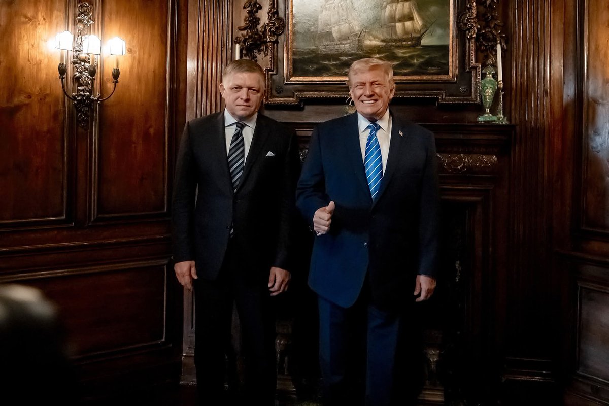 Slovakya Başbakanı Robert Fico, Mar-a-Lago'da Donald Trump ile görüştü. Daha önce Washington'da Slovakya ve Amerika Birleşik Devletleri, sivil nükleer program konusunda işbirliği anlaşması imzalamıştı.