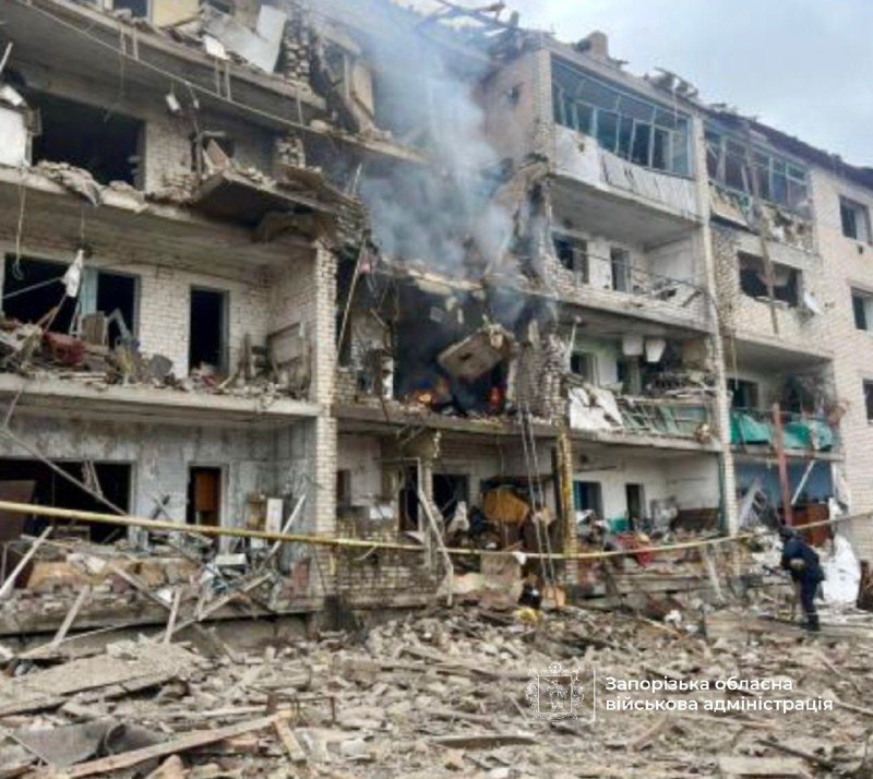 Внаслідок авіаудару в Комишувасі Запорізької області поранено 2 людей