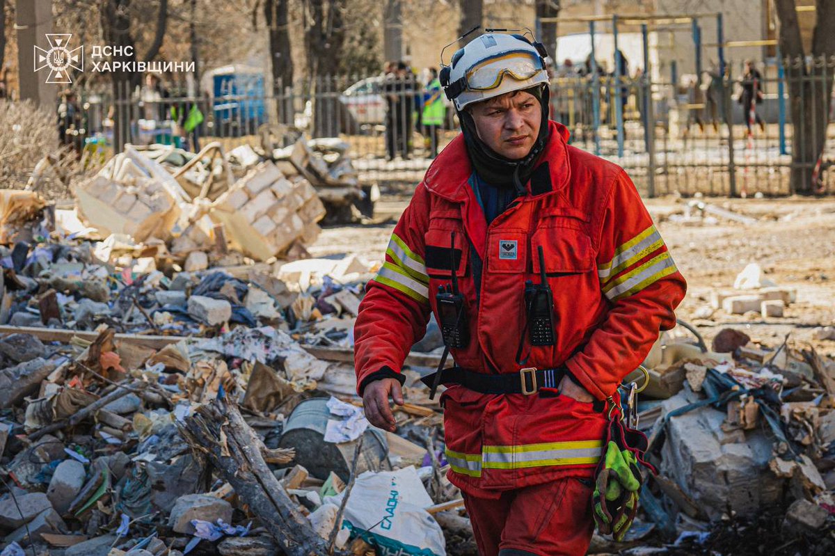 El balance final del ataque con misiles rusos contra una vivienda en Járkov es de 11 muertos y 16 heridos.