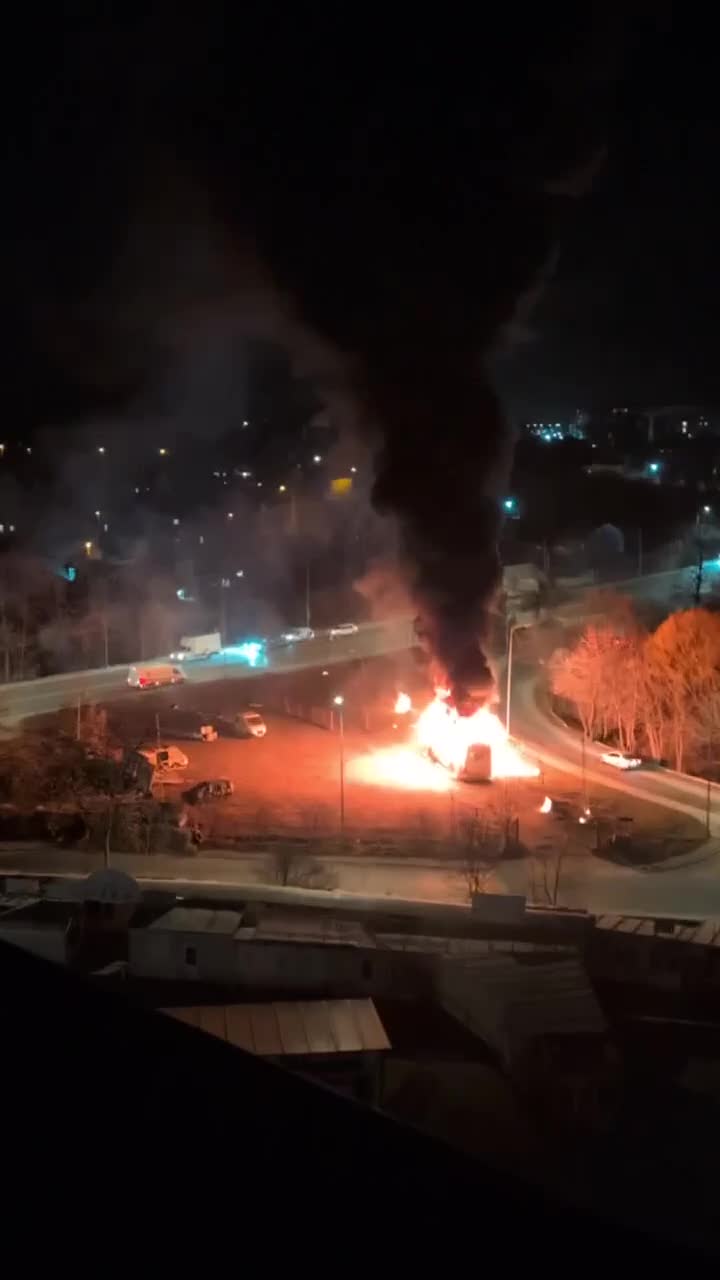 A bus caught fire in Lviv, explosion was audible prior to it