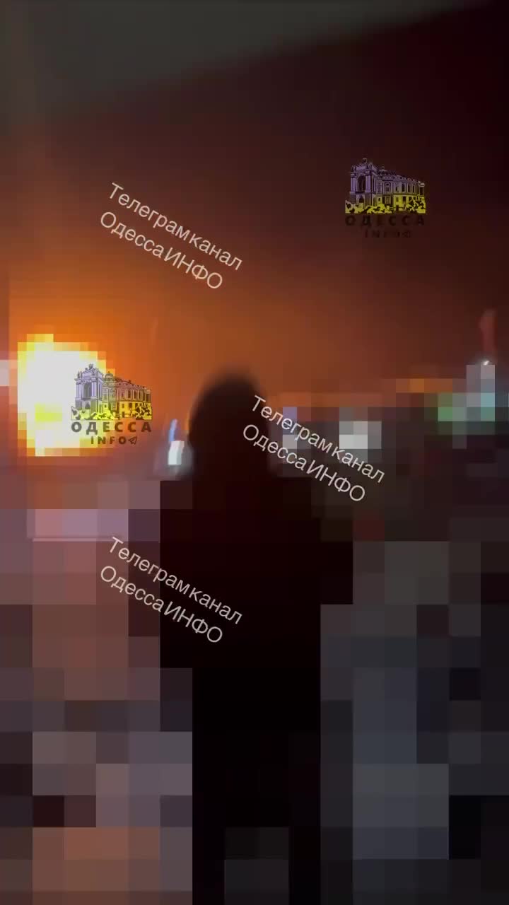 敖德萨发生无人机袭击事件，造成4人受伤。
