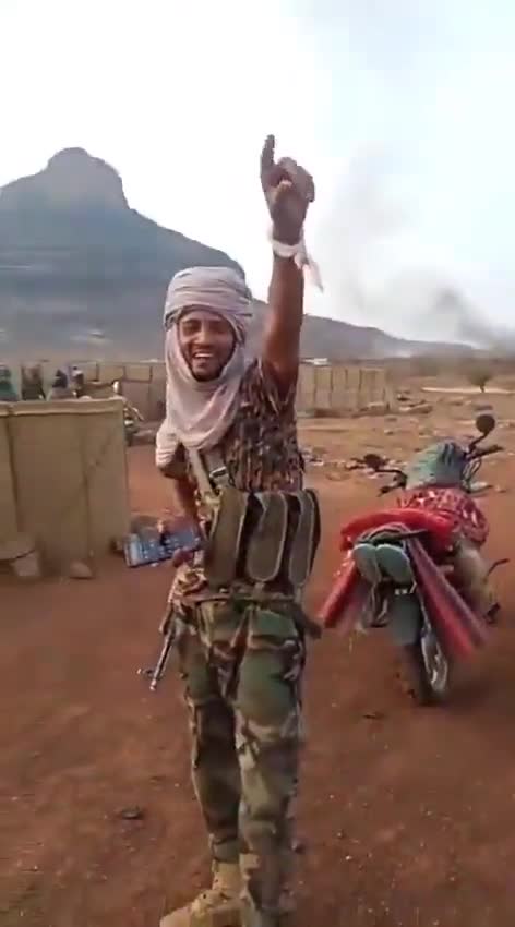 今天上午，JNIM/FLA联盟袭击并控制了位于马里中部莫普提地区霍姆博里的马里军事基地。
