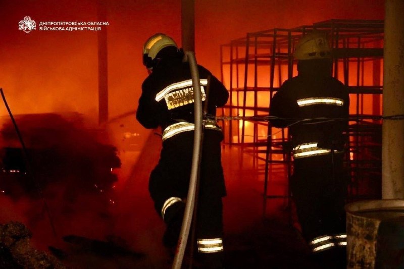 Bei Raketenangriffen in der Stadt Dnipro wurden vier Menschen getötet und 16 verletzt.