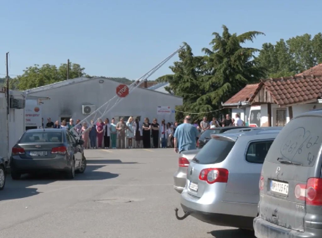 Peaceful protests in Gracanica and surrounding areas continue today