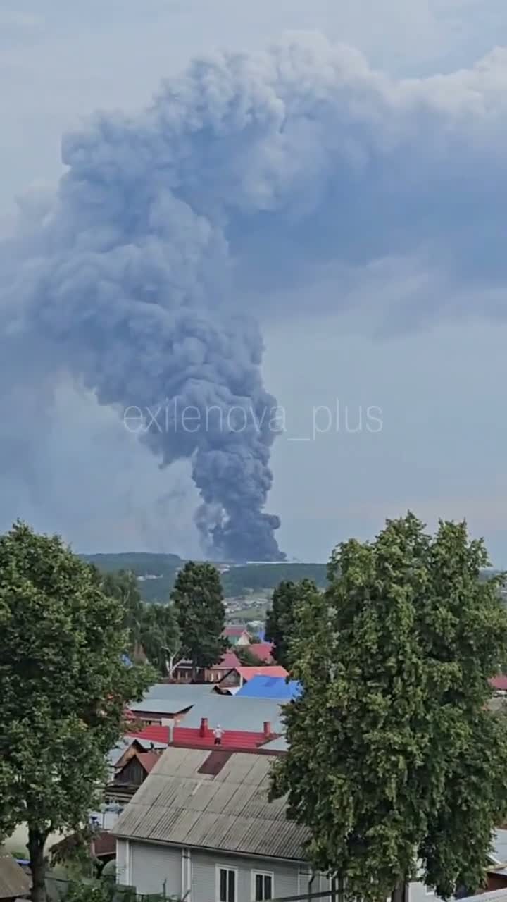 Wildberries warehouse in Sarapul is on fire as result of drones strikes