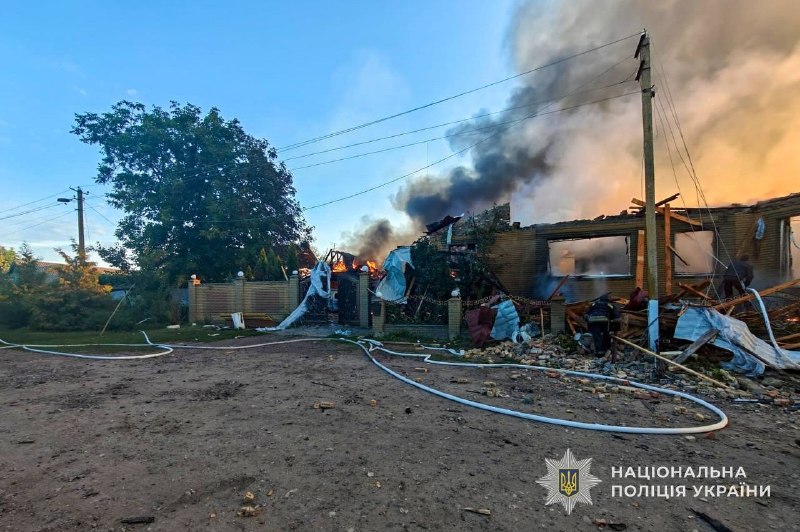 苏梅地区遭俄军炮击，造成2人死亡，8人受伤。