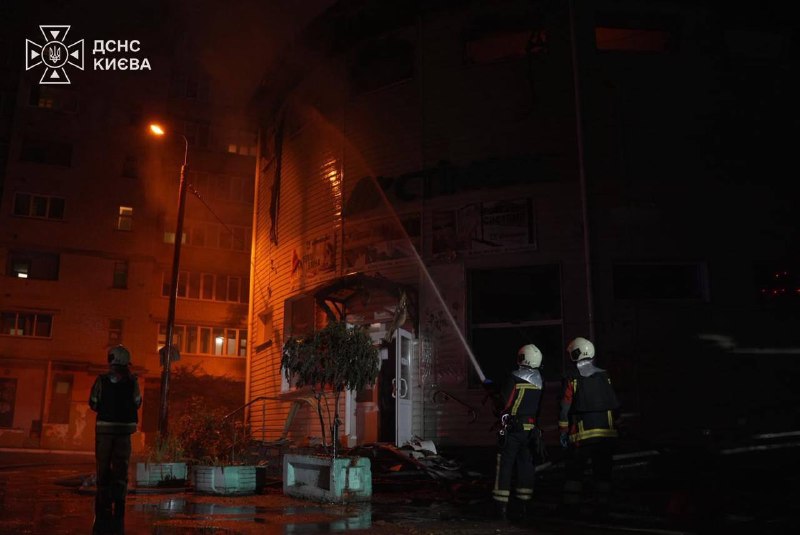 Durante la notte, la Russia ha colpito magazzini alimentari e strutture della Croce Rossa a Boryspil, ha dichiarato il Primo Ministro.