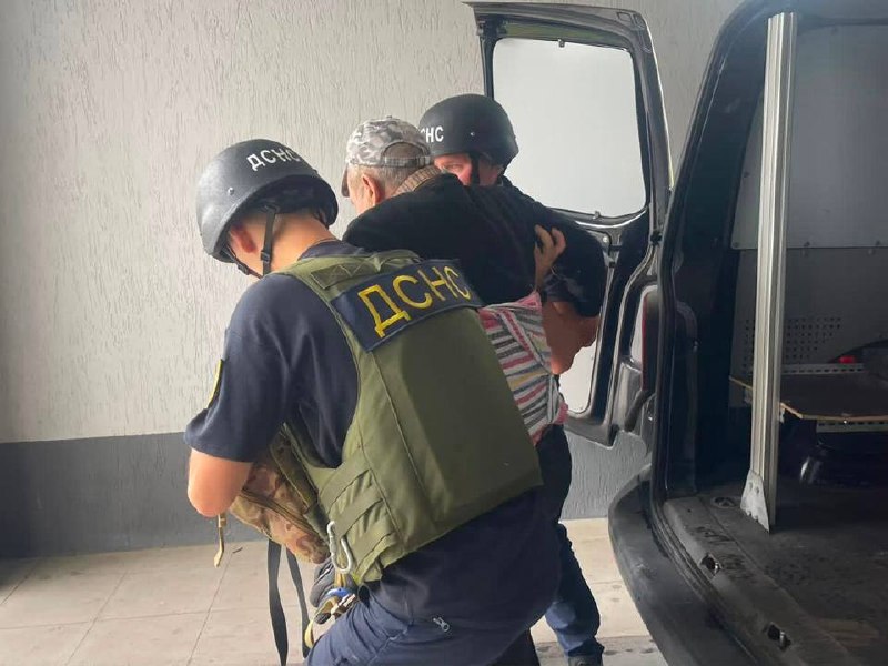 Rusya'nın Dnipropetrovsk bölgesine düzenlediği hava saldırıları sonucu 8 kişi yaralandı.