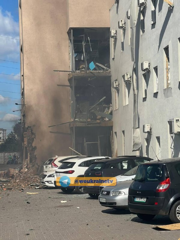 Russia strikes office of My-Ukraine and My-Ukraine+ TV channels in Kyiv, there are casualties