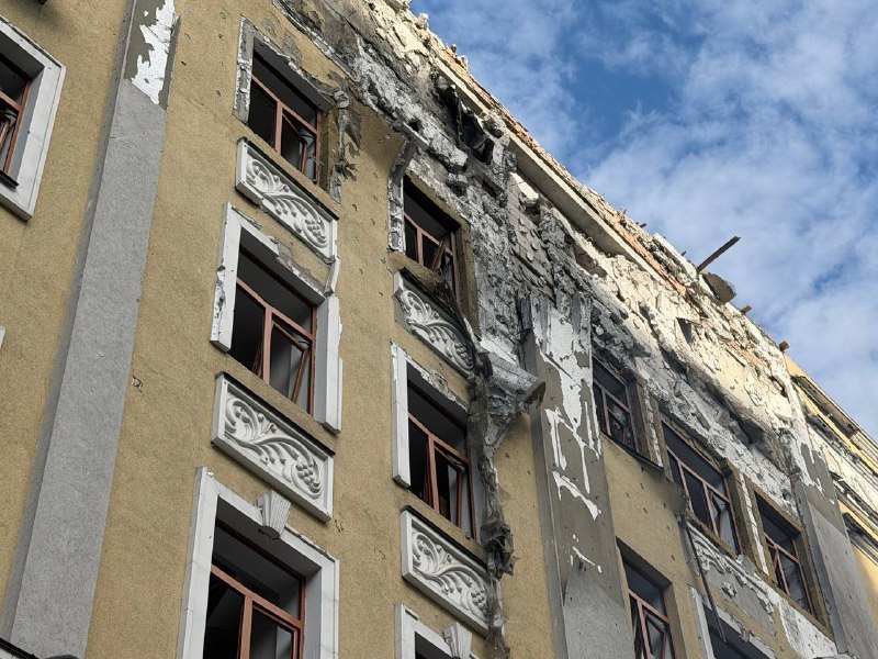 Damage in Schevchenkivskyi district of Kyiv as result of Russian strikes